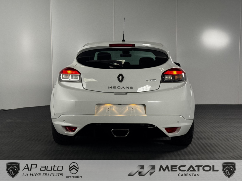Renault Mégane Coupé Renault Sport (3) R.S. 2.0T 275 S&S E6 sans plomb 95 3 portes Coupé (oct. 20