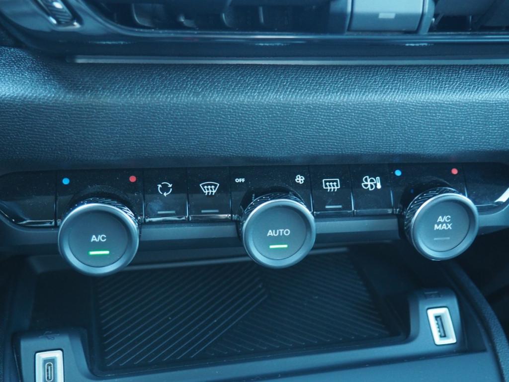 Citroën C4 X PureTech 130 EAT8 MAX