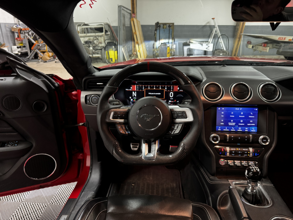 Ford Mustang (6) Fastback V8 BVM6 GT