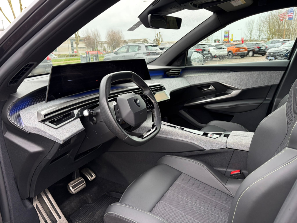 Peugeot 3008 (3) 1.2 HYBRID 136 E-DCS6 GT