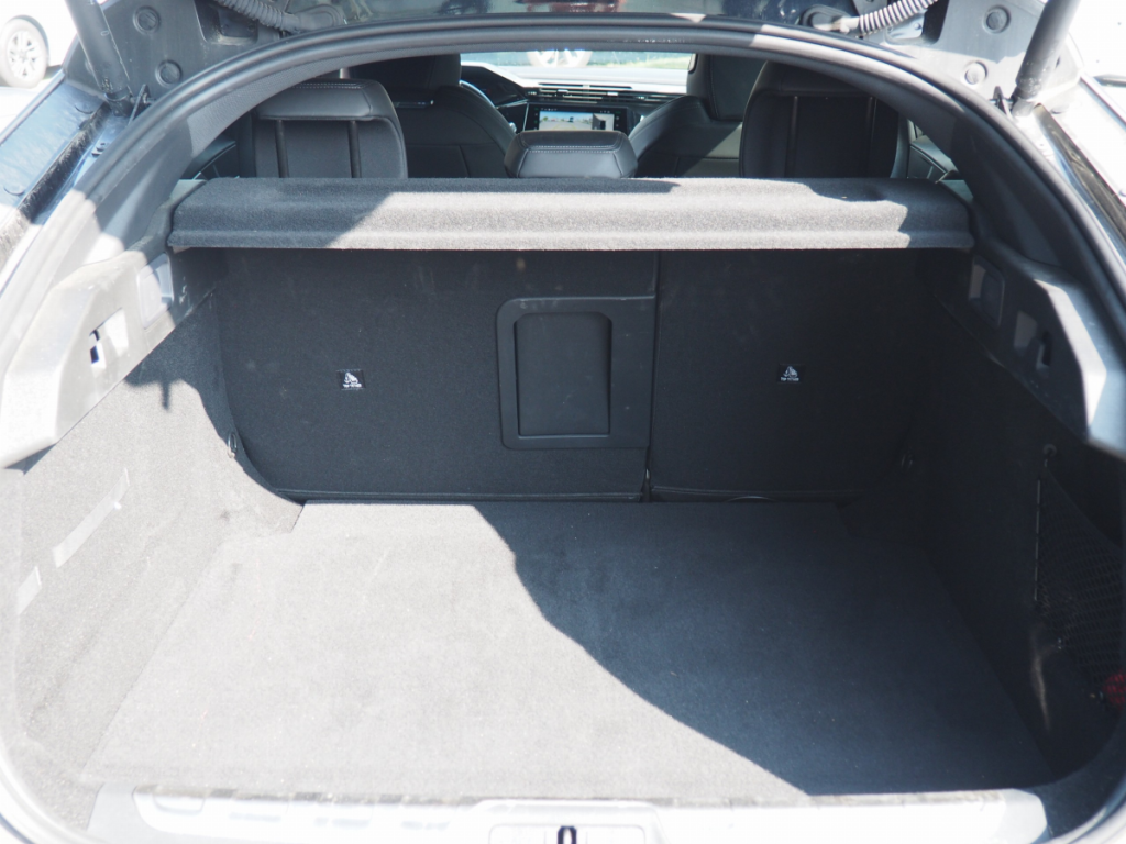 Peugeot 408 Hybrid 145 e-DCS6 GT