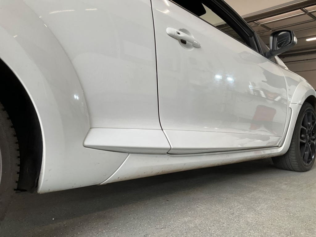 Renault Mégane Coupé Renault Sport (3) R.S. 2.0T 275 S&S E6 sans plomb 95 3 portes Coupé (oct. 20