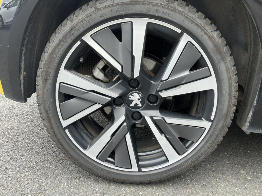 Peugeot 208 (2) PureTech 100 S&S EAT8 GT