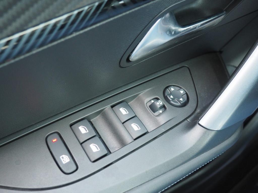 Peugeot 2008 Puretech 110 S&S ALLURE