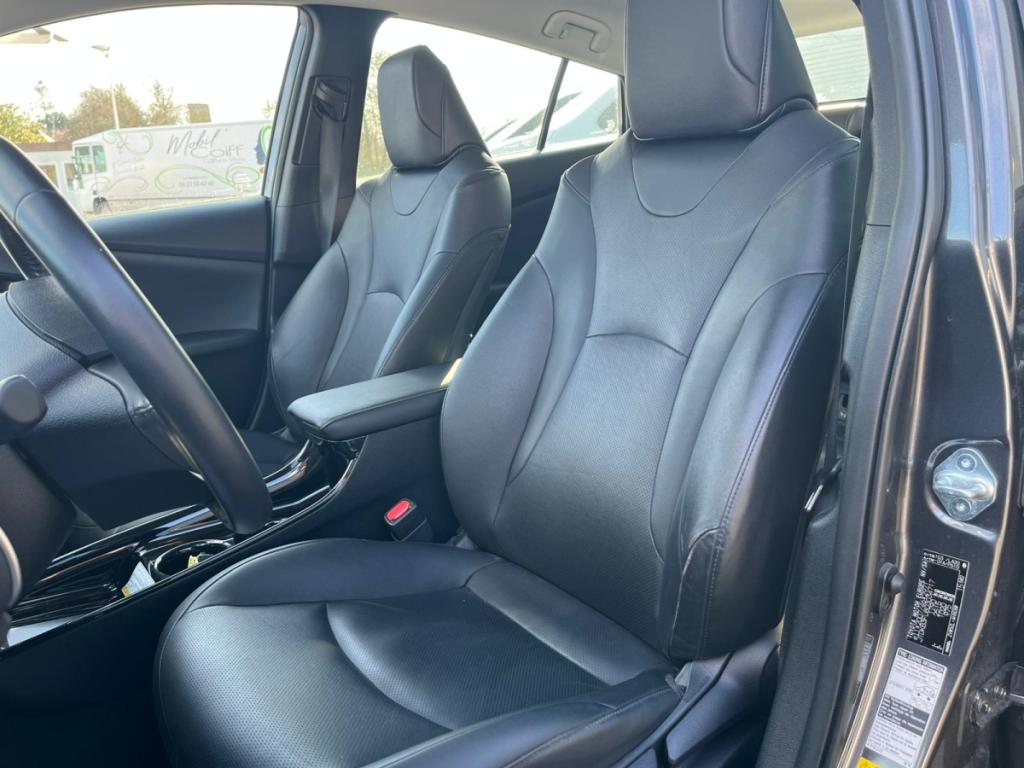 Toyota Prius (4) Lounge